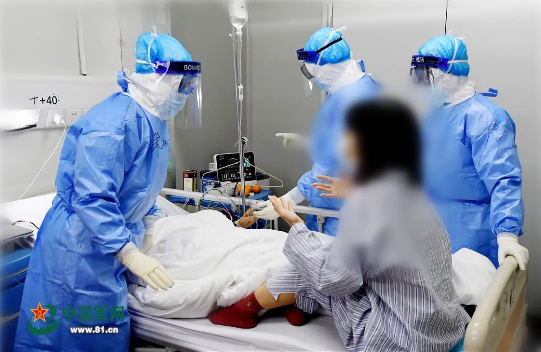 社会▲火神山医院综合病区护士长朱以芳：让病区充满爱和阳光