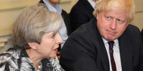 特蕾莎·梅■英女王已获悉约翰逊入ICU，特雷莎·梅：病毒感染不分人