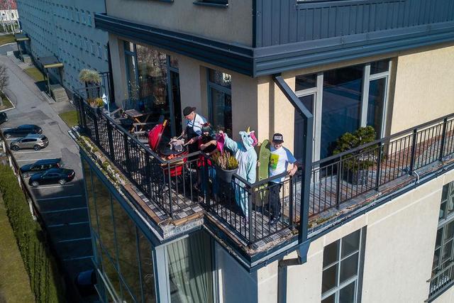 「无人机」隔离也欢乐:无人机镜头下的众生百态