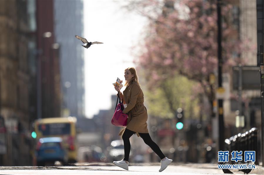 疫情:疫情下的英国街头