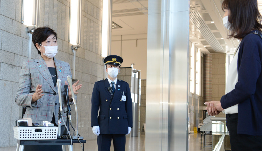 「日本东京」防疫方案被指“太严格” 东京都暂缓要求理发店等停业