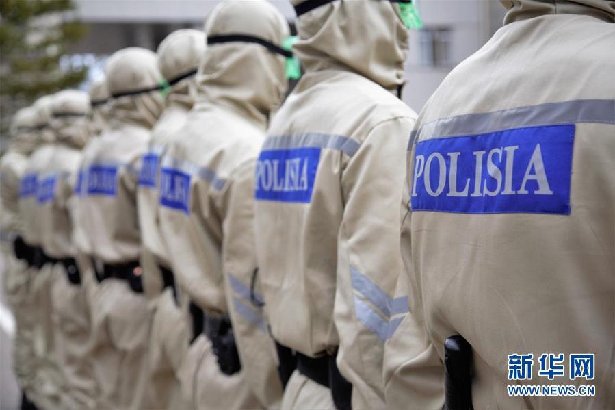 『国际』哈萨克斯坦内务部向警务人员提供可重复使用的防护制服