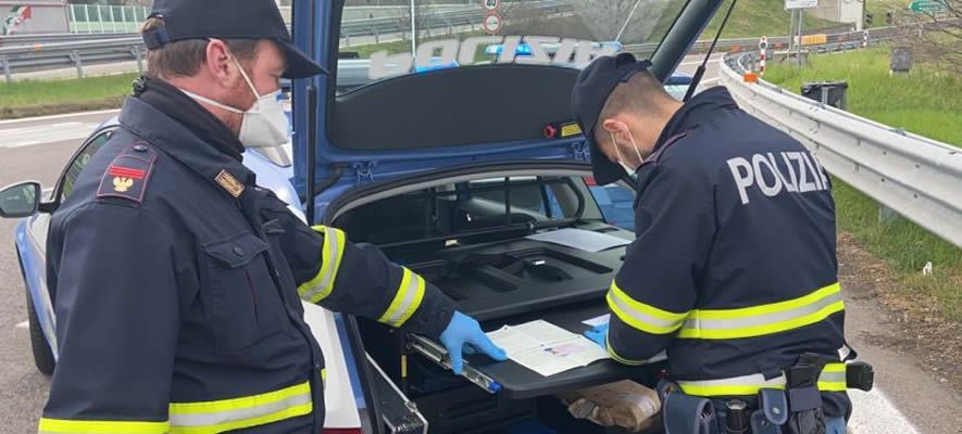 央视新闻▲意大利单日超万人因违反管控规定受行政处罚