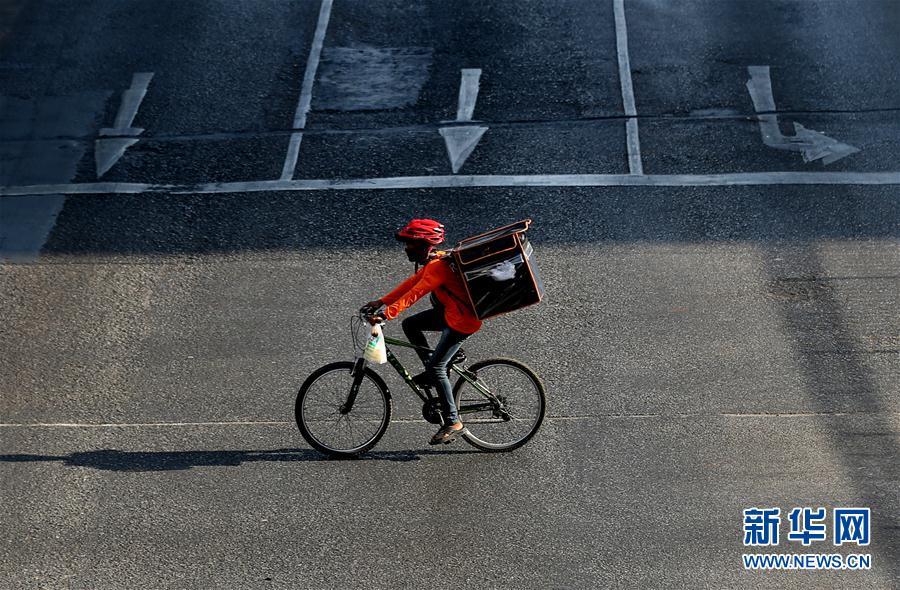 国际■缅甸：空旷的街头