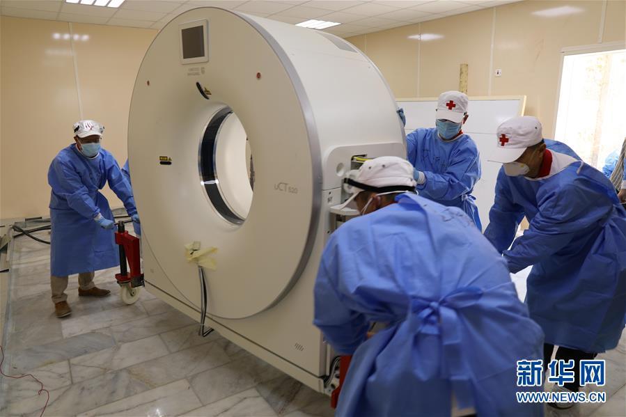 中国红十字会：中国专家组在伊拉克架设CT设备