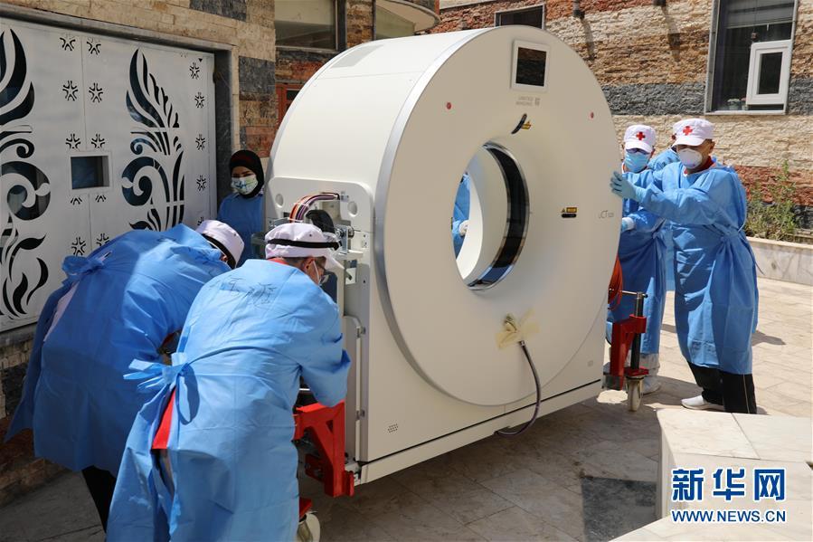 中国红十字会：中国专家组在伊拉克架设CT设备