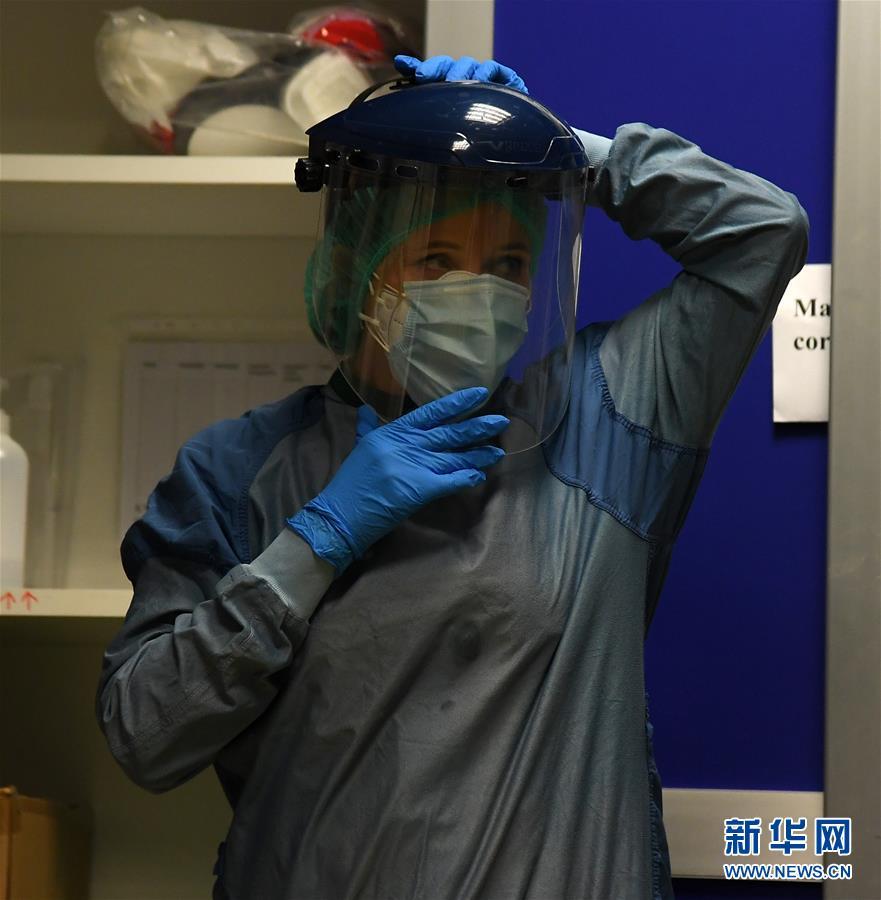 罗马市@意大利罗马：节日期间坚守岗位的医护人员