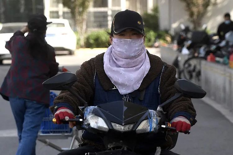 『北京大风』标题已被大风吹走