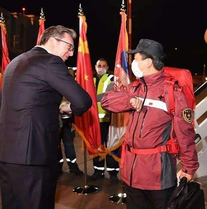 「国际」这才是真铁杆！“塞铁”为再次延长援助的中国医疗队找了一位川菜大厨