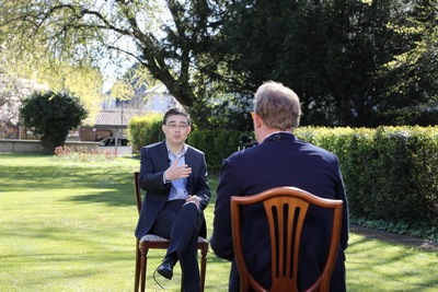 「疫情」驻丹麦大使反问外媒:中国除武汉外其他地区感染率都低,疫情却在欧美猛烈暴发说明什么?