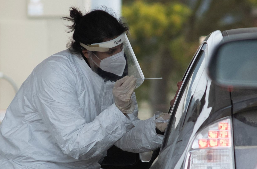 肺炎@去世两个多月后,加州57岁女子成为美国目前首例新冠肺炎死亡病例,州长下令从去年12月开始彻查