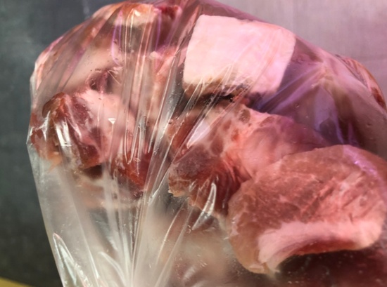 生鲜食品：猪肉也打光？生鲜打灯套路多