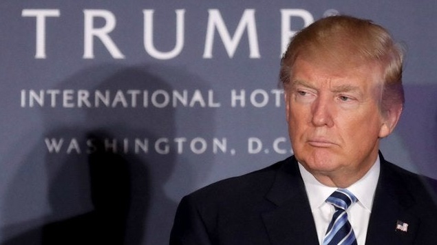 特朗普▲他们把“尸袋”摆特朗普酒店门口了…