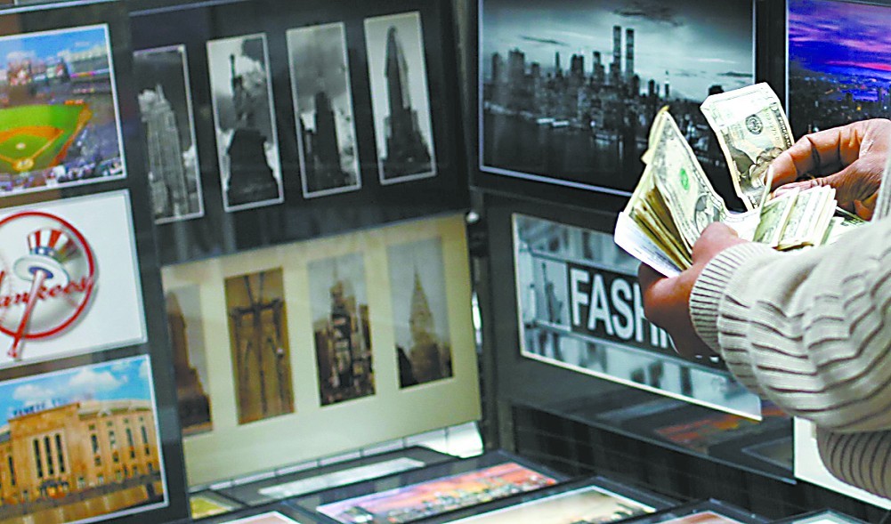 疫情▲疫情救助金，各国怎么花 美国争议大，日本人最想“存起来”，德国人愿意花