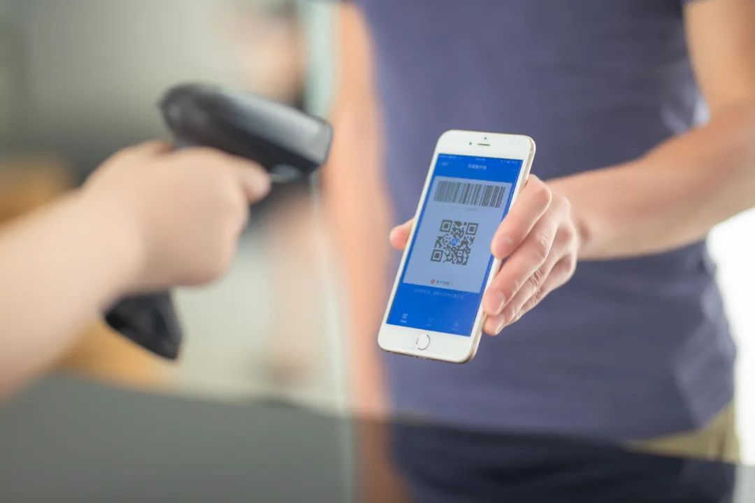 微信支付：速查！你的身份证可能已被别人绑定微信支付，多人中招 ?