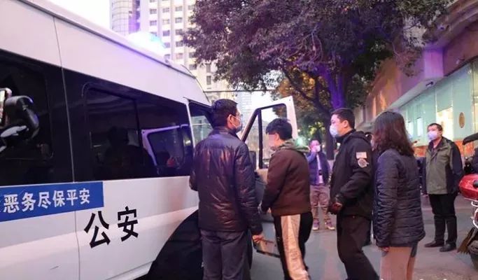 社会▲又抓了一批“女主播”!聊天记录曝光……