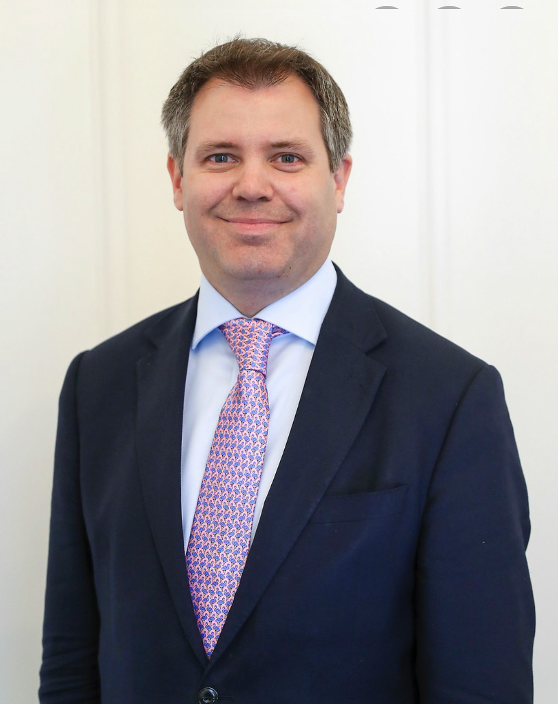 #央视新闻#英国卫生与社会保障部部长：目前还没有任何重开学校的计划