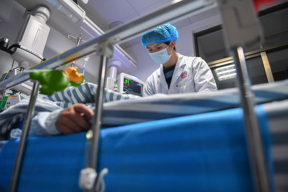 [重症监护室]“我的职业生涯才刚刚开始”——回访“95后”抗疫男护士