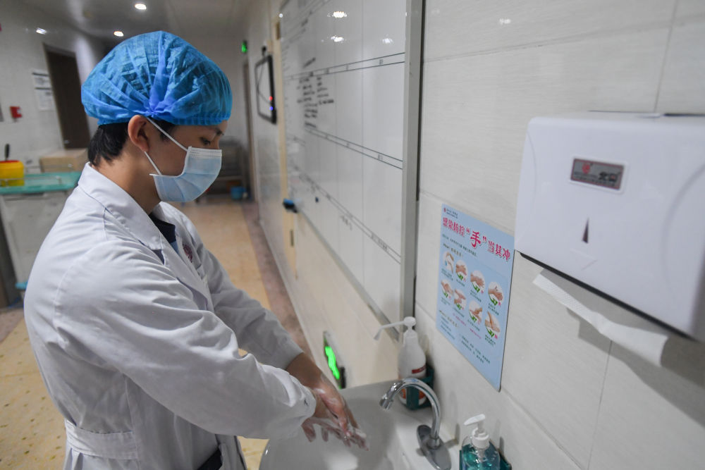 [重症监护室]“我的职业生涯才刚刚开始”——回访“95后”抗疫男护士