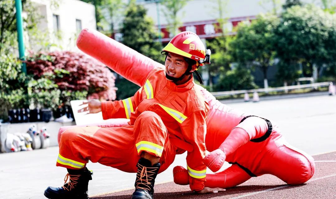 消防：新训里的那些“口是心非”