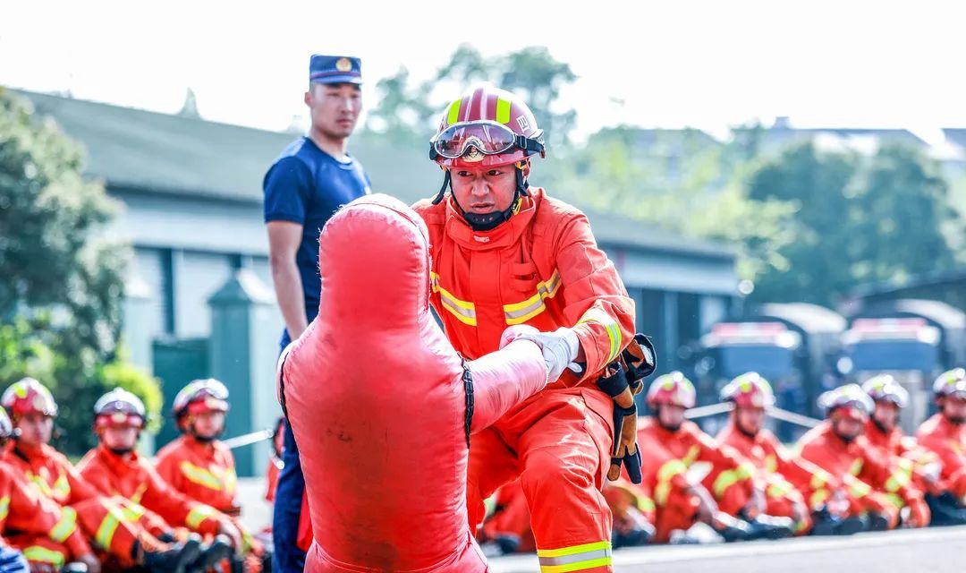消防：新训里的那些“口是心非”