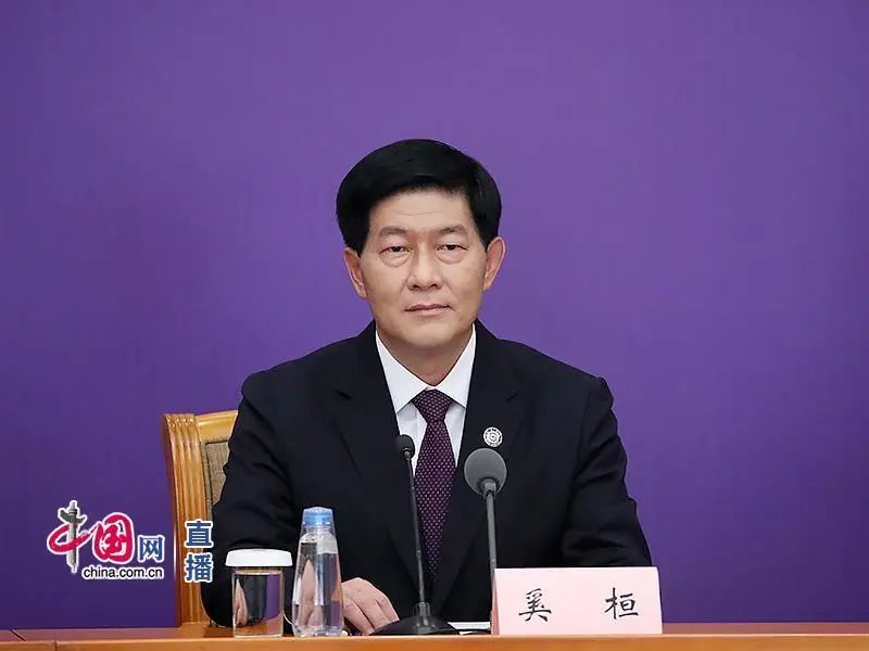 [疫情]国务院联防联控机制就北京医院援鄂医疗队讲述抗击疫情故事举行发布会