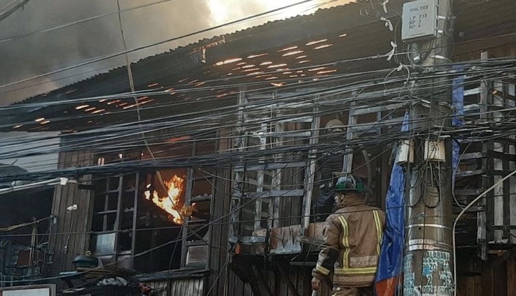 「国际」菲律宾马尼拉一居民区大火造成6人死亡