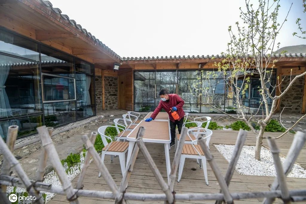 ▲“五一”出游如何防护？老幼群体需要注意哪些？专家这么说→