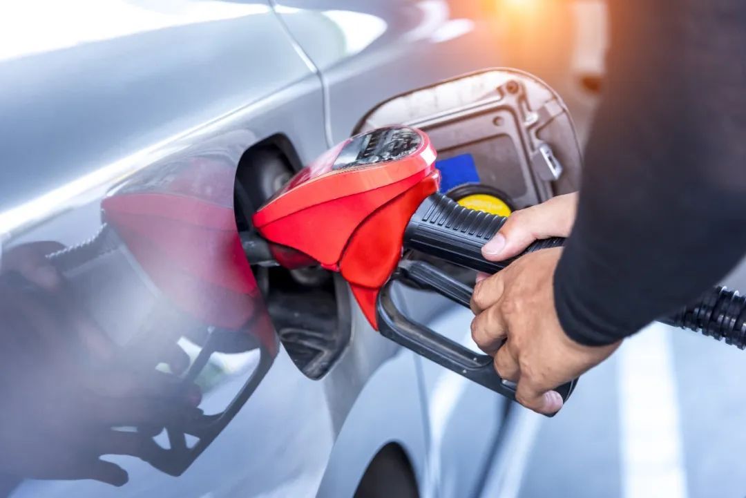 沙特▲历史性减产开启 石油“三国杀”迎来新变局?