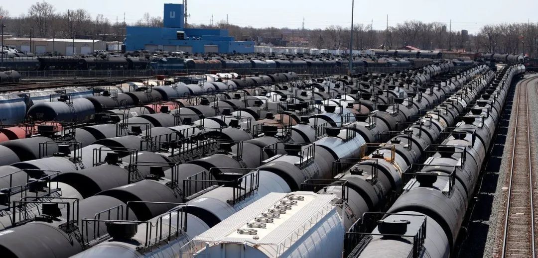 沙特▲历史性减产开启 石油“三国杀”迎来新变局?