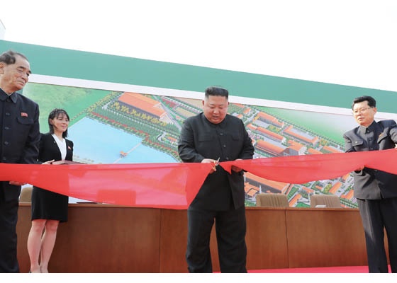 「金正恩」现场照片丨金正恩出席工厂竣工仪式