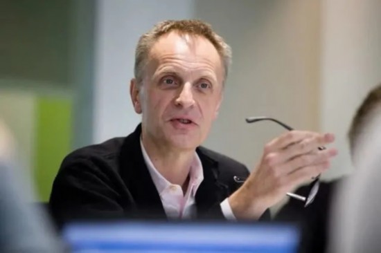 特朗普▲再提关税报复中国?特朗普秀下限只秀出外强中干