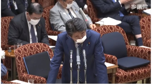 #国际#相比之下，安倍的回答还算老实的