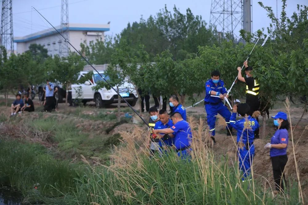 北京日报@为掏鸟蛋落水?大兴一老人不幸溺亡