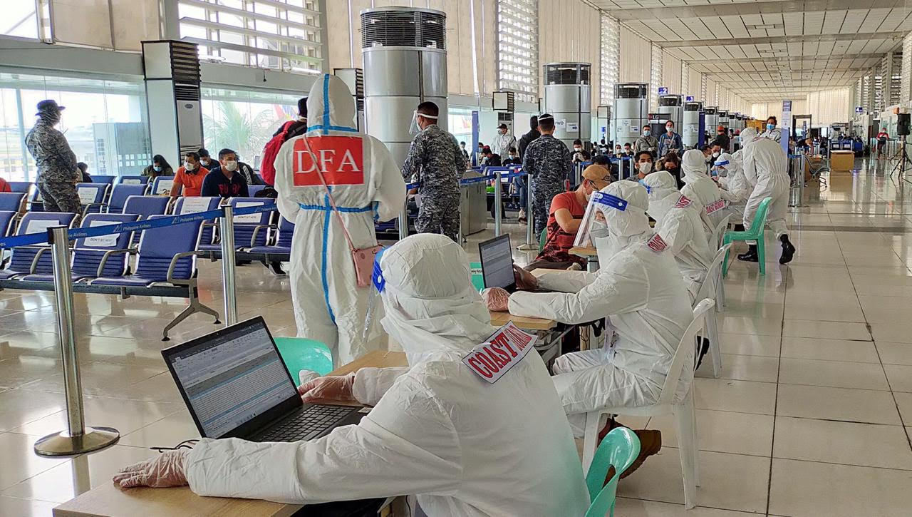 『央视新闻』菲律宾外交部：从德国撤离688名菲籍船员后暂停撤离工作一周