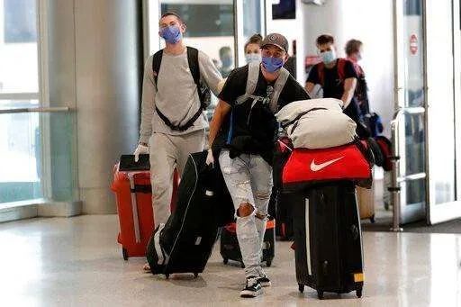 疫情■全球航企遭遇“至暗时刻”？未来如何出行？