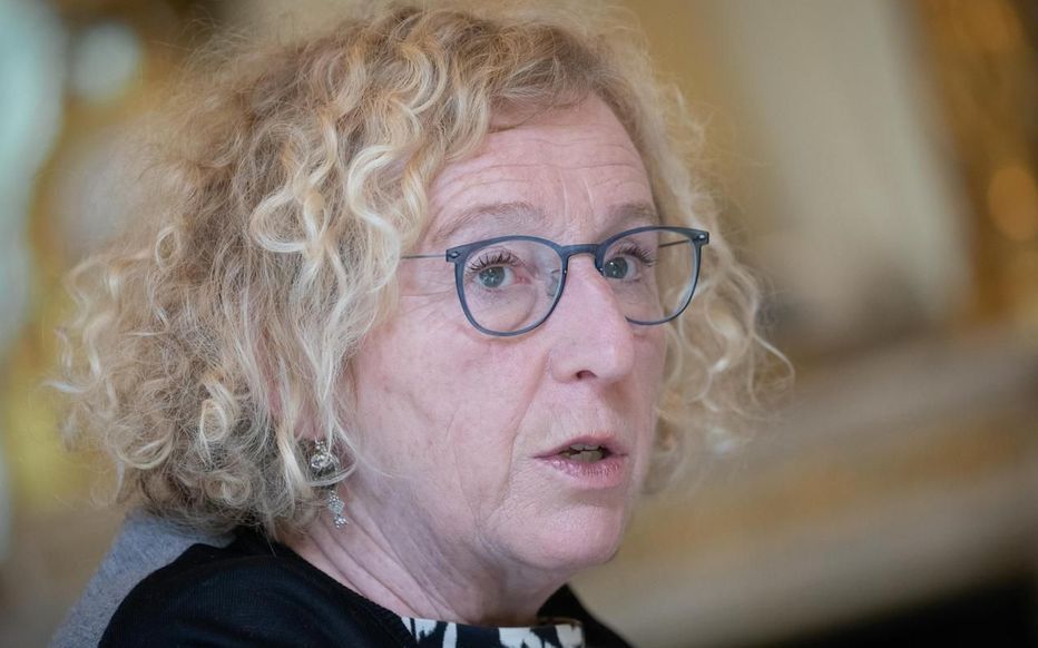 央视新闻▲法国劳工部：1170万人部分失业 超私有部门工作人数一半