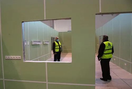 「国际」不容乐观 俄罗斯连续三日新增确诊病例破万