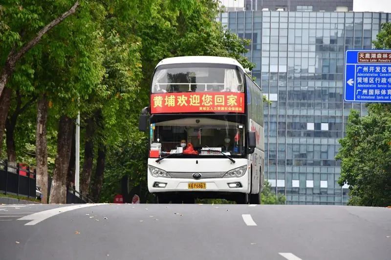 时政复工！“传递战疫正能量——致敬暖医”作品征集活动第三期启动