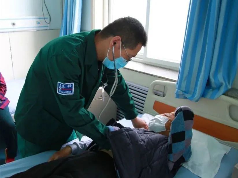 时政复工！“传递战疫正能量——致敬暖医”作品征集活动第三期启动