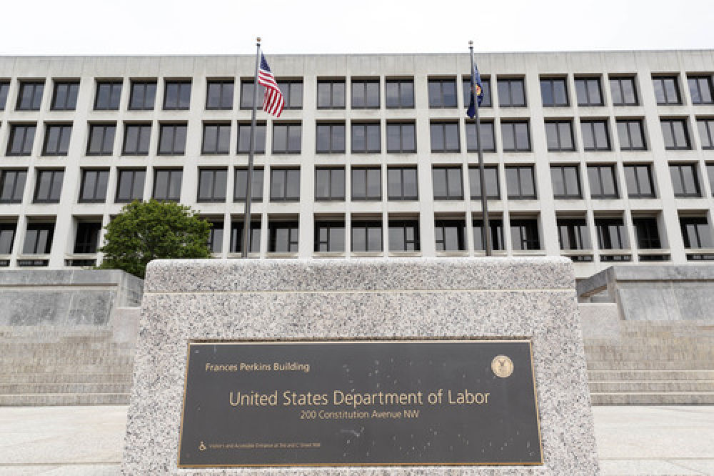 失业率14.7%！美国失业率创下经济大萧条以来最高值