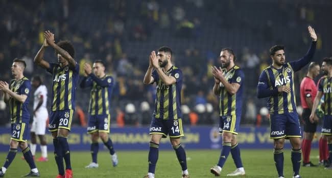 足球?联赛复赛在即 土耳其多支球队球员新冠病毒检测结果呈阳性