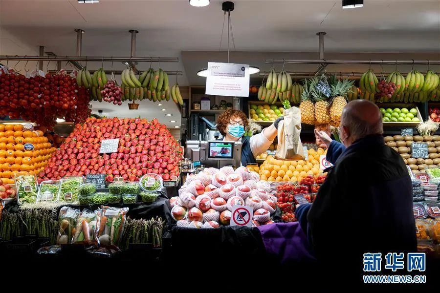 肺炎美国累计超130万例,多名卫生官员将进行自我隔离