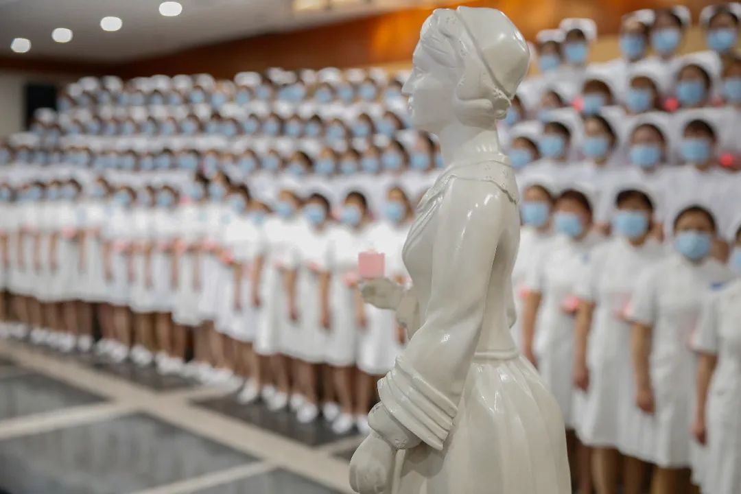 王晶今天,致敬曾经拼过命的你们!