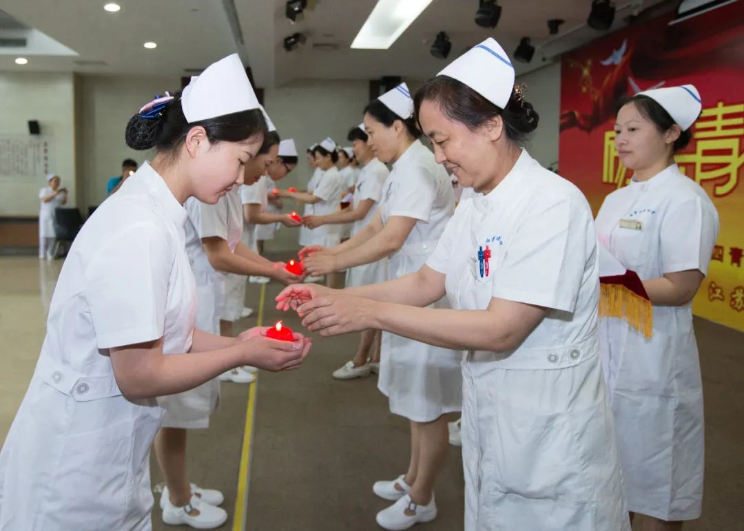 王晶今天,致敬曾经拼过命的你们!