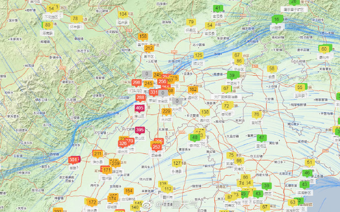 天气北京沙尘“杀回马枪”？房山已重度污染，今晚还会下泥雨吗？