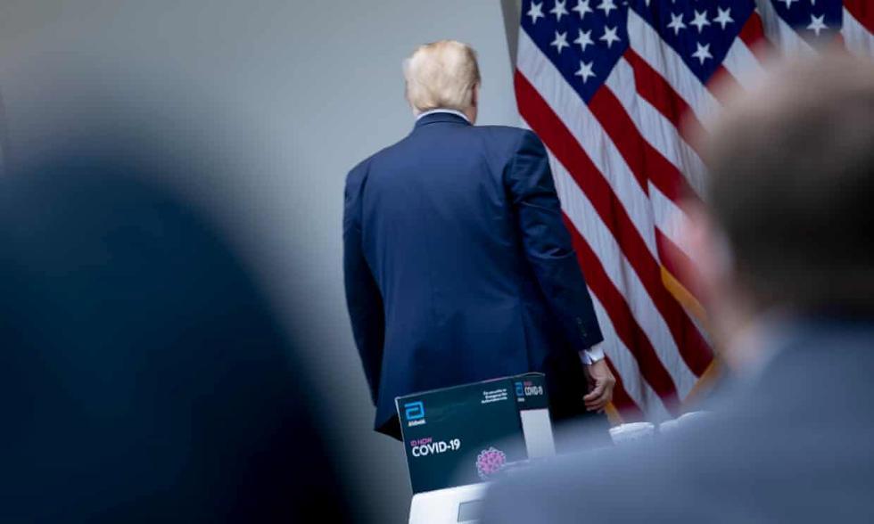 特朗普白宫记者会再出“幺蛾子” “问中国”冲上海外社交媒体热搜