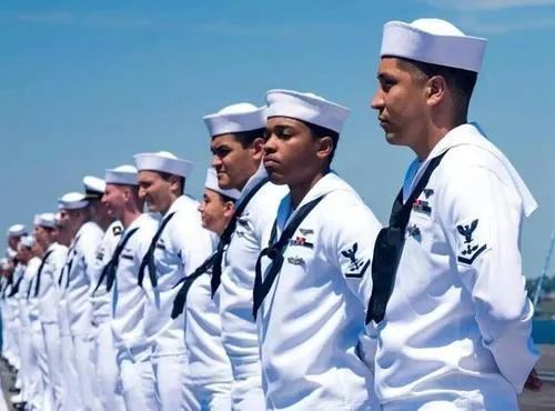 疫情疫情之下 多国拿军费开刀？