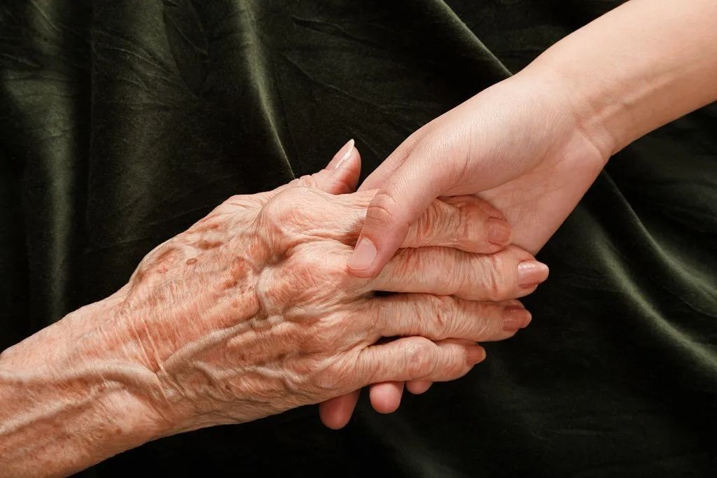 人文夜话丨黑塞：古稀之年在我们的一生中是一层台阶