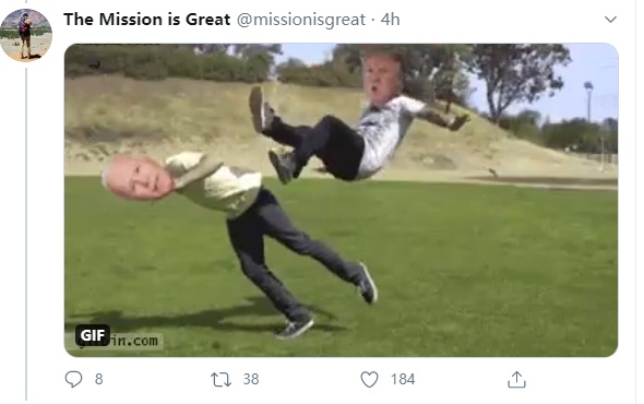 水军刚刚，特朗普竟用一个世界通用的贬义词，向他的水军致谢！